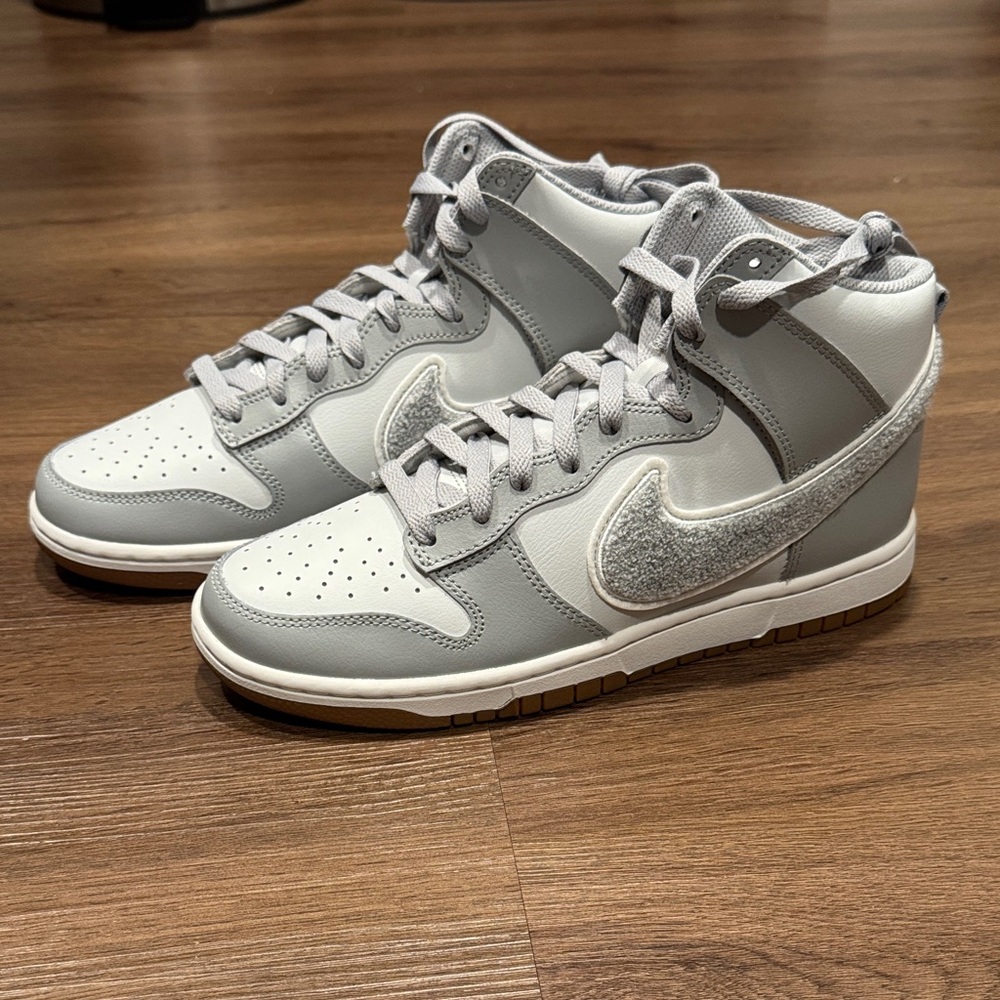 NWT Nike Dunk Hi Retro University (Lt Smoke Grey/Photon Dust)